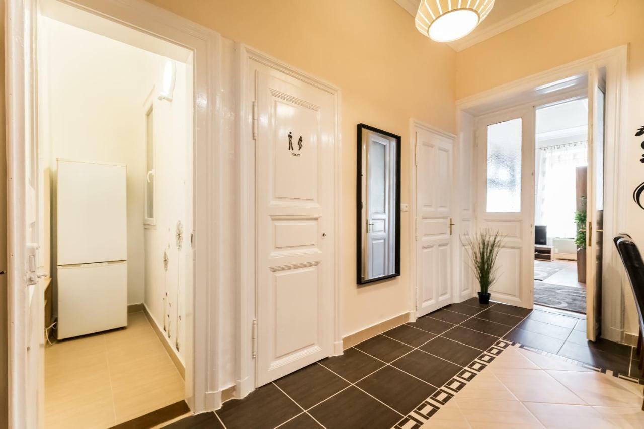 Bpr A2 Downtown Comfy Apartment Budapest Esterno foto