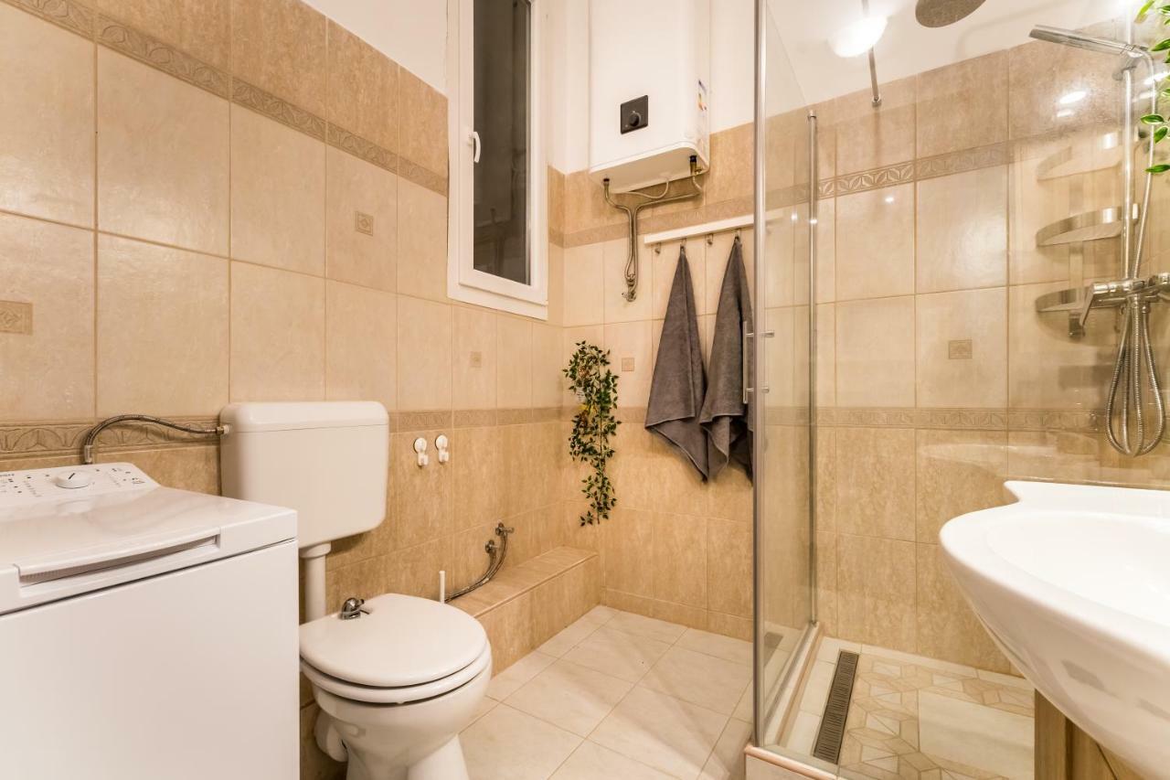 Bpr A2 Downtown Comfy Apartment Budapest Esterno foto