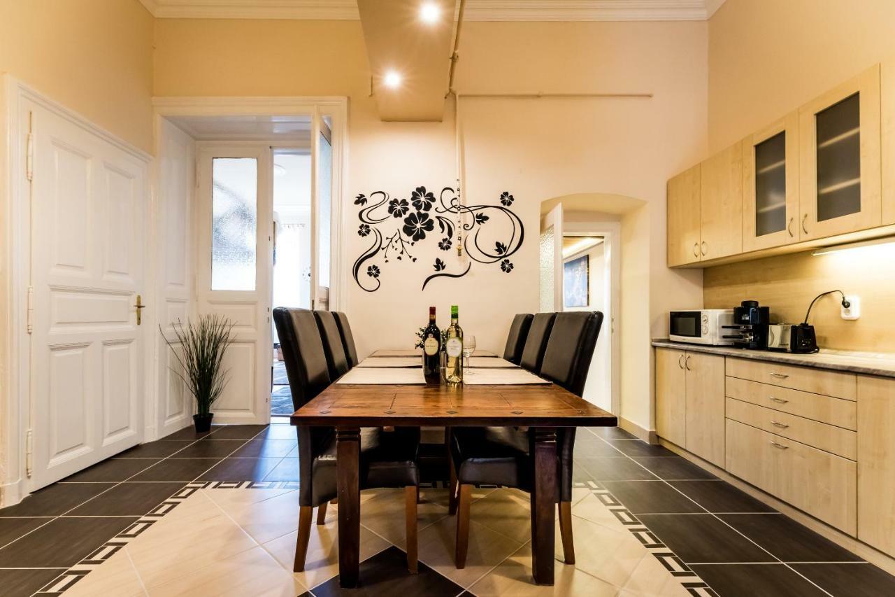 Bpr A2 Downtown Comfy Apartment Budapest Esterno foto